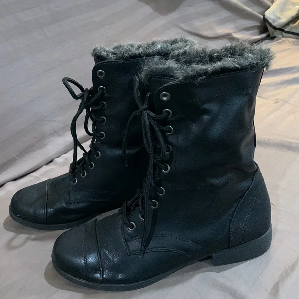 Boots - Picture 2 of 10